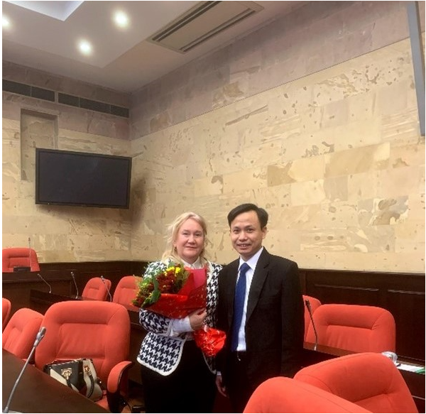 Nghiên cứu sinh Nguyễn Văn Hóa bảo vệ thành công luận án Tiến sĩ chuyên ngành Nền móng thuộc ngành Kỹ thuật và công nghệ Xây dựng