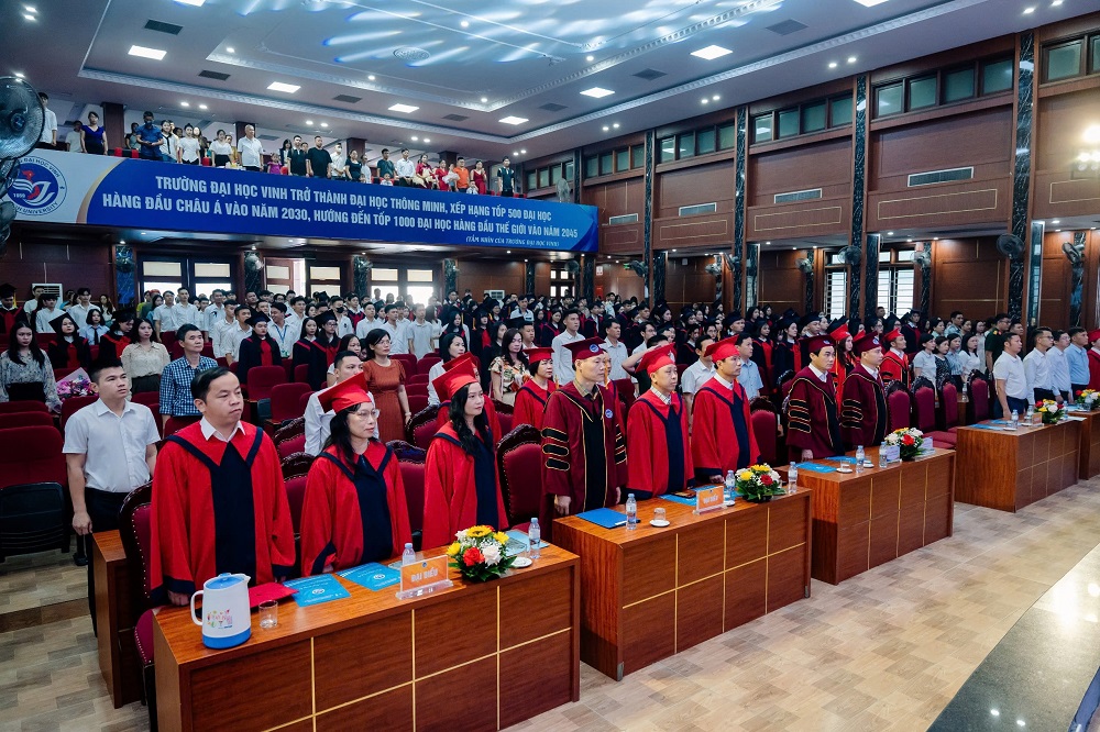 Toàn văn bài phát biểu của Tân tiến sĩ Hoàng Lê Minh trong Lễ bế giảng và trao bằng tiến sĩ, cử nhân, kỹ sư năm 2024