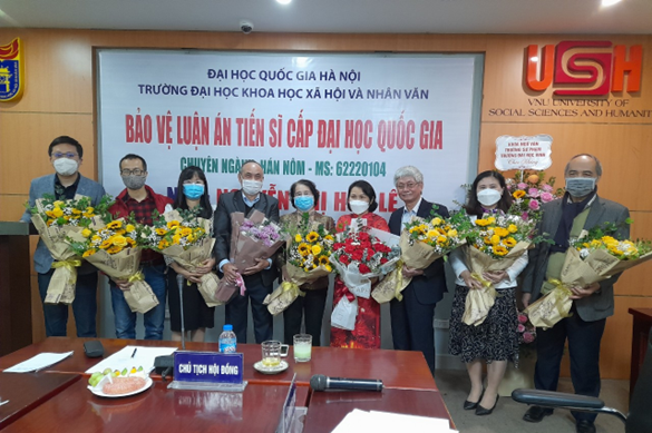 Nghiên cứu sinh Nguyễn Thị Hoa Lê bảo vệ thành công luận án Tiến sĩ chuyên ngành Hán Nôm tại Trường Đại học Khoa học Xã hội & Nhân văn – Đại học Quốc gia Hà Nội.