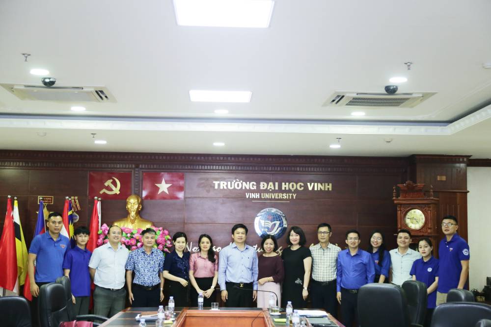 Bộ Giáo dục và Đào tạo khảo sát, đánh giá thực trạng việc thực hiện công tác Đoàn, Hội và công tác phát triển Đảng tại Trường Đại học Vinh