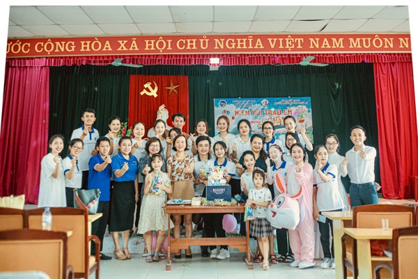 Ngày Quốc tế thiếu nhi 1/6 cho các em học sinh khuyết tật tại Trung tâm Giáo dục, dạy nghề người khuyết tật tỉnh Nghệ An