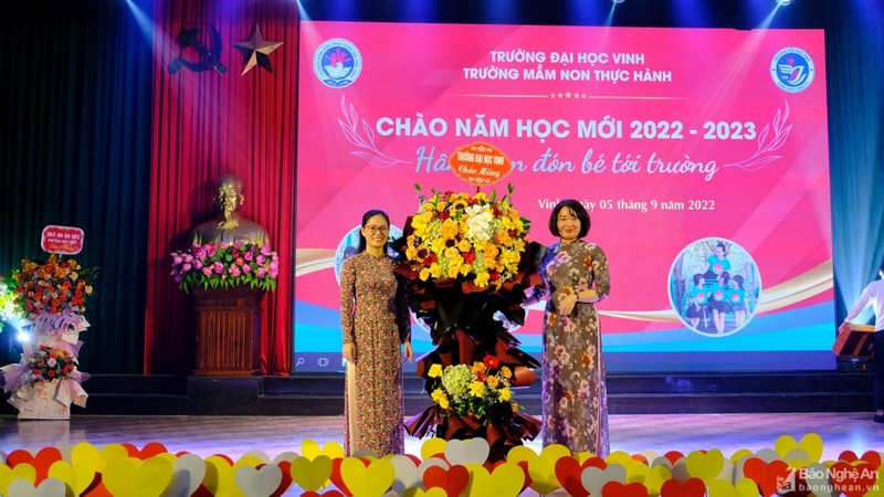 Trường Mầm non Thực hành Đại học Vinh vui đón khai giảng năm học 2022 - 2023