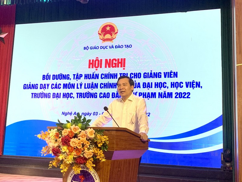 Hơn 700 giảng viên giảng dạy các môn lý luận chính trị tham dự Bồi dưỡng, tập huấn chính trị do Bộ Giáo dục và Đào tạo tổ chức