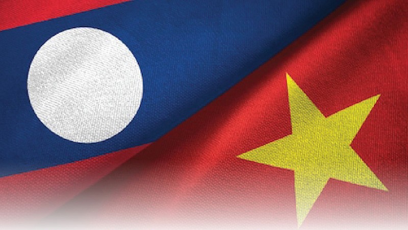 Thư chúc mừng của Hiệu trưởng gửi các em lưu học sinh Lào nhân dịp kỷ niệm 47 năm Quốc khánh Nước Cộng hoà Dân chủ nhân dân Lào
