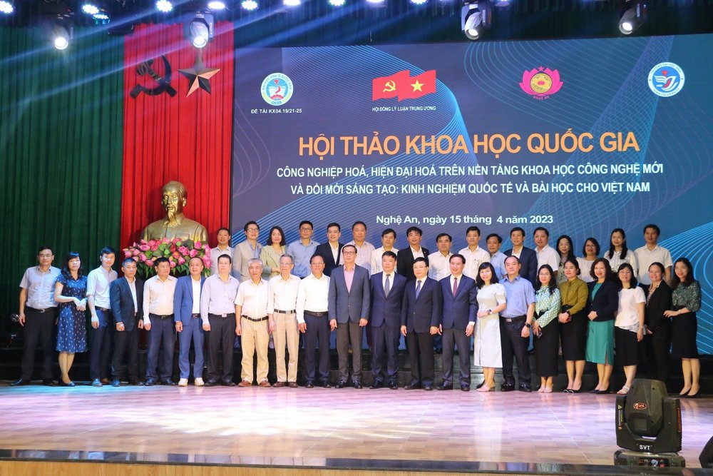 Hội thảo Khoa học Quốc gia về công nghiệp hóa, hiện đại hóa trên nền tảng khoa học công nghệ mới và đổi mới sáng tạo