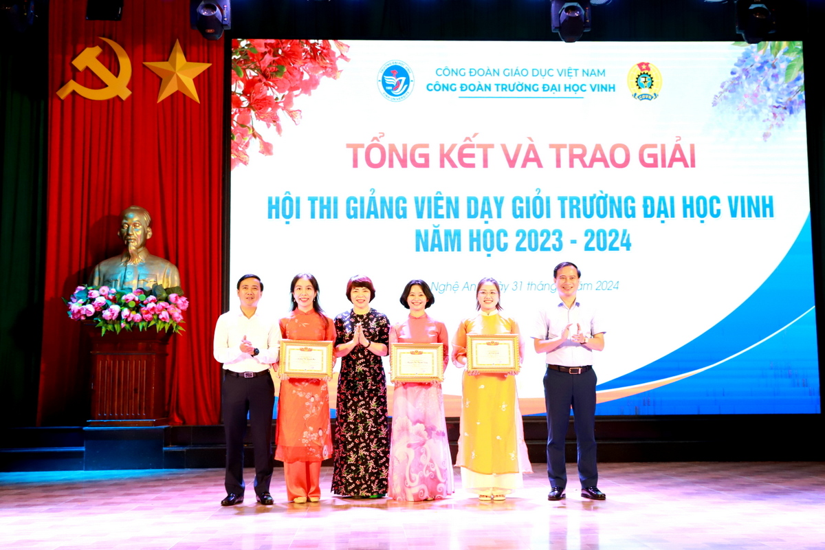 Hội thi "Giảng viên dạy giỏi" Trường Đại học Vinh năm học 2023 - 2024 thành công tốt đẹp