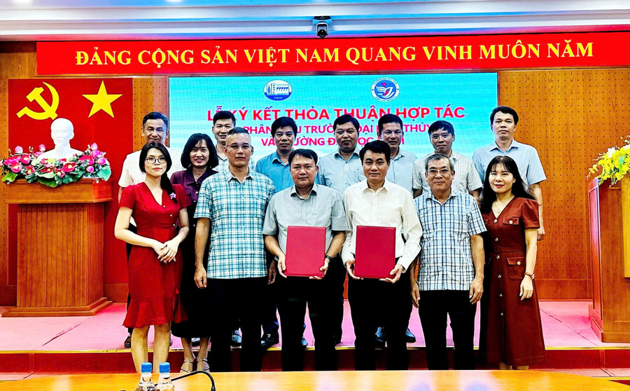 Trường Đại học Vinh và Phân hiệu Trường Đại học Thủy lợi ký kết thỏa thuận hợp tác trong lĩnh vực đào tạo, nghiên cứu khoa học