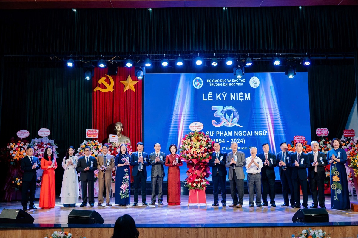 Long trọng Kỷ niệm 30 năm thành lập Khoa Sư phạm Ngoại ngữ (1994 - 2024)