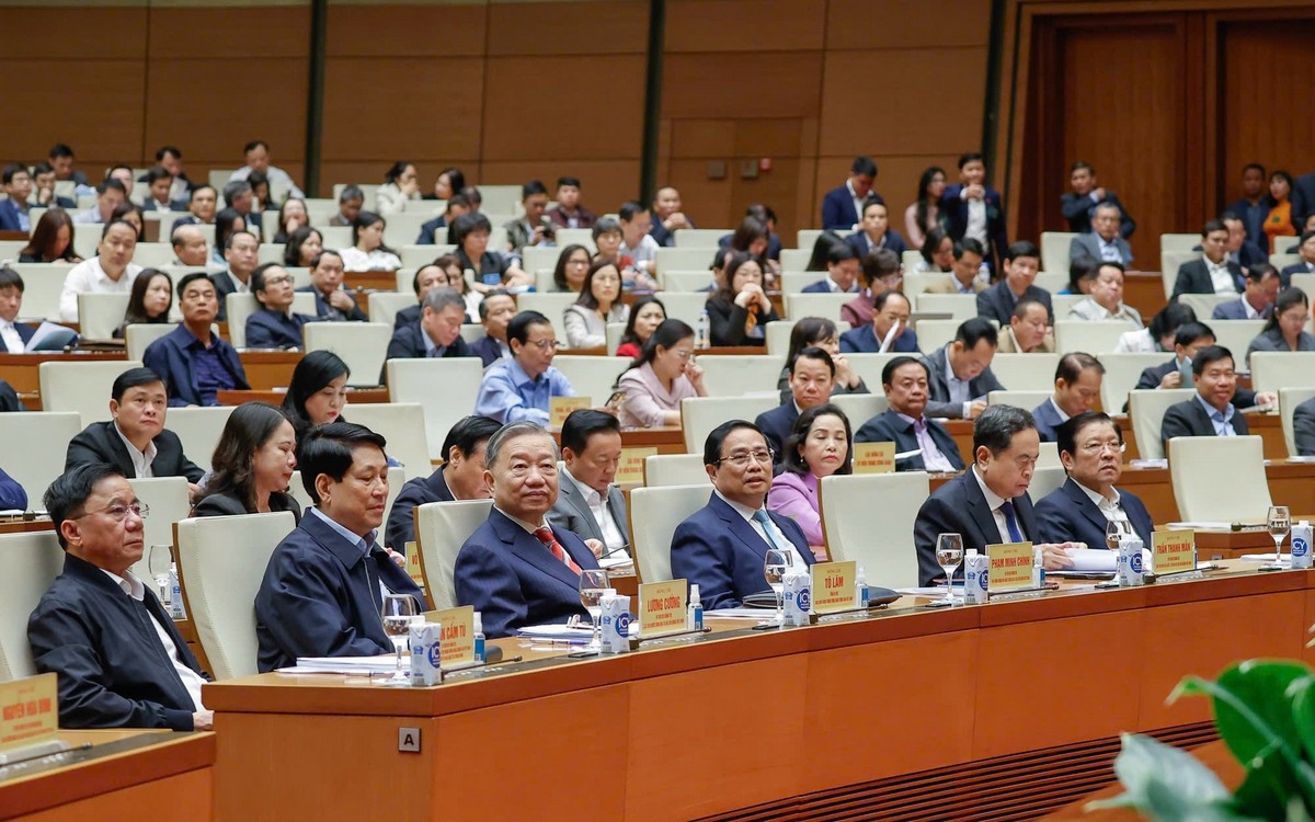 Hội nghị Quán triệt, triển khai tổng kết việc thực hiện Nghị quyết số 18-NQ/TW của Ban Chấp hành Trung ương Đảng khóa XII; Báo cáo tình hình kinh tế - xã hội năm 2024...
