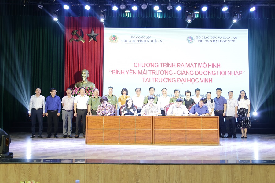 Trường Đại học Vinh ra mắt mô hình “Bình yên mái trường - Giảng đường hội nhập”