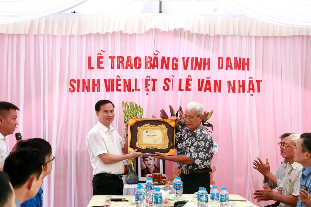 Tri ân, vinh danh cựu sinh viên, Liệt sỹ Lê Văn Nhật