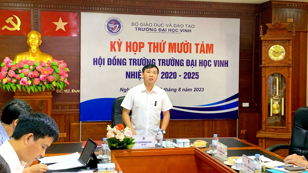 Hội đồng trường thông qua Nghị quyết ban hành Quy chế tài chính của Trường Đại học Vinh, chính sách học phí năm học 2023 - 2024