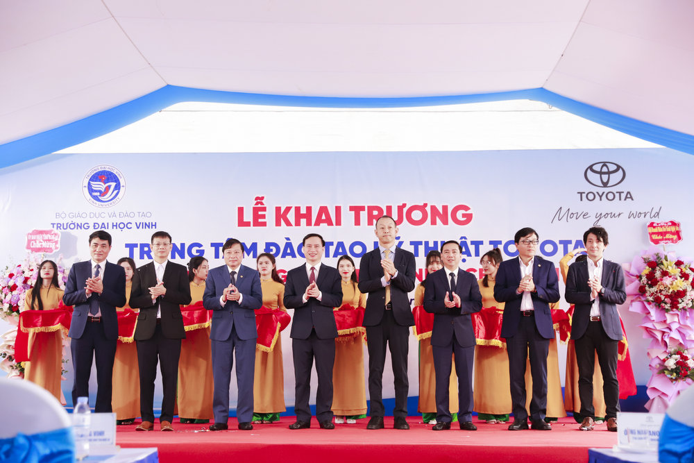 Long trọng tổ chức Lễ Ký kết thỏa thuận hợp tác và Khai trương Trung tâm Đào tạo Kỹ thuật Toyota (T-Tep) tại Trường Đại học Vinh
