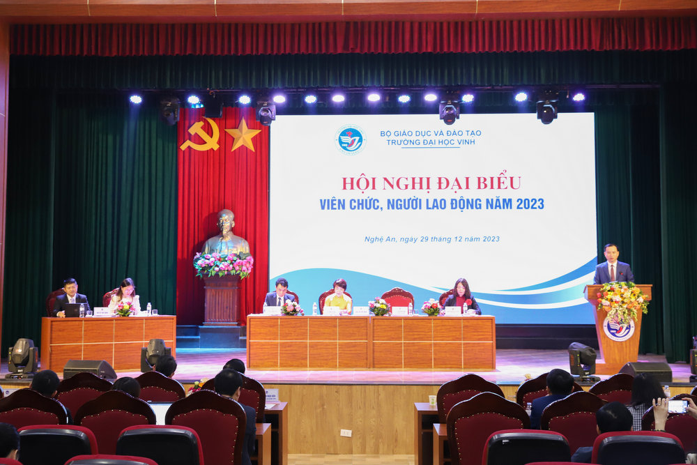 Hội nghị đại biểu viên chức, người lao động Trường Đại học Vinh năm 2023