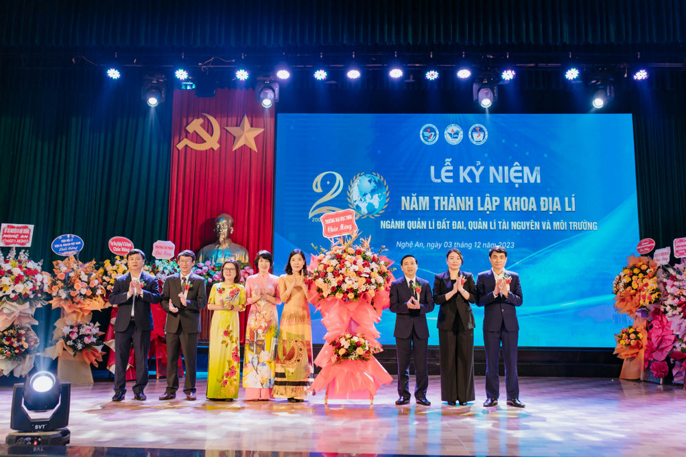 Kỷ niệm 20 năm thành lập khoa Địa lí, ngành Quản lí Đất đai, ngành Quản lí Tài nguyên và Môi trường
