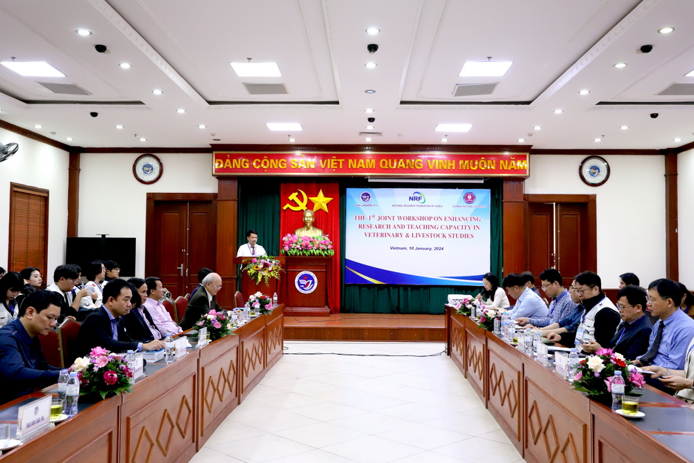 Hội thảo "Tăng cường năng lực nghiên cứu ngành Chăn nuôi, Thú y tại Trường Đại học Vinh"