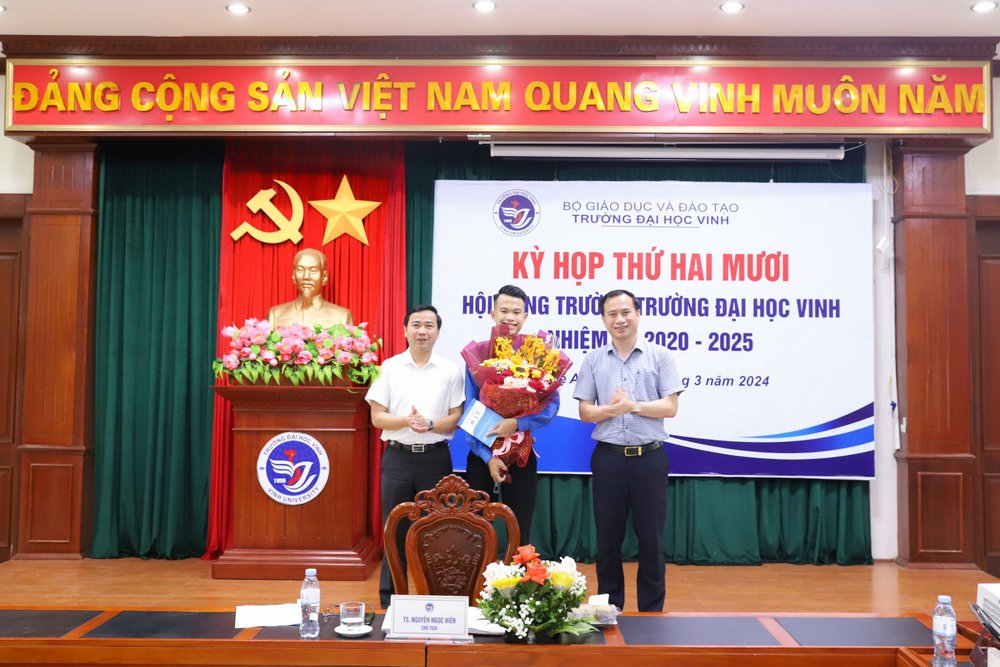 Công bố quyết định công nhận thành viên Hội đồng trường nhiệm kỳ 2020 - 2025