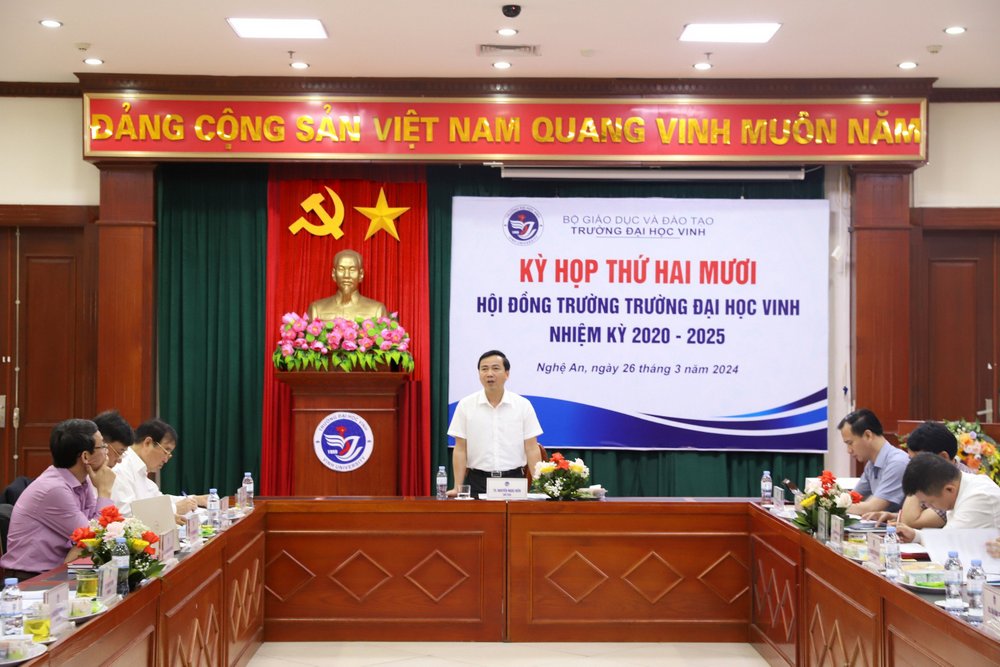 Hội đồng trường Trường Đại học Vinh tổ chức thành công kỳ họp thứ 20 và 21